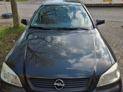 Gebraucht Opel Astra 109 PS (80 kW) 2000 Schwarz Limousine