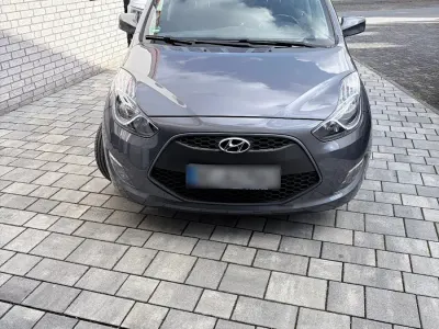 Gebraucht Hyundai ix20 Style 116 PS (85 kW) 2017 Grau Kleinwagen