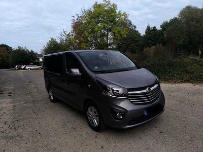 Gebraucht Opel Vivaro 145 PS (106 kW) 2015 Grau Van / Kleinbus