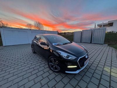 Gebraucht Hyundai i30 Sport 186 PS (136 kW) 2015 Schwarz Limousine