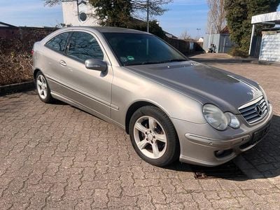Gebraucht Mercedes C180 143 PS (105 kW) 2006 Grau Coupé