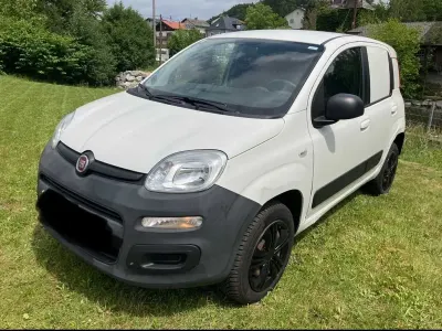 Gebraucht Fiat Panda 4x4 75 PS (55 kW) 2016 Weiß Kleinwagen