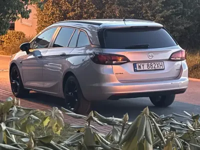 Używany Opel Astra Sport 95 KM (69 kW) 2017 Srebrny Kombi