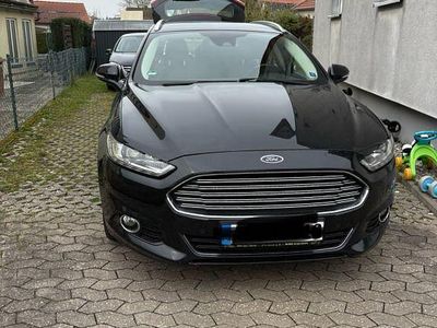 Gebraucht Ford Mondeo Titanium 203 PS (149 kW) 2015 Schwarz Kombi