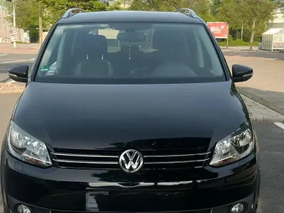 Gebraucht VW Touran 105 PS (77 kW) 2013 Schwarz Van / Kleinbus