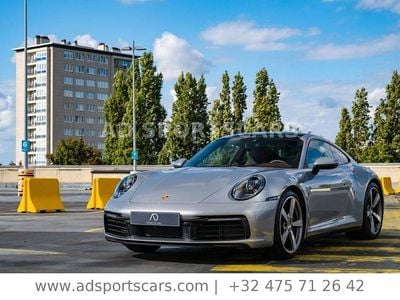 Porsche 911 Carrera 4