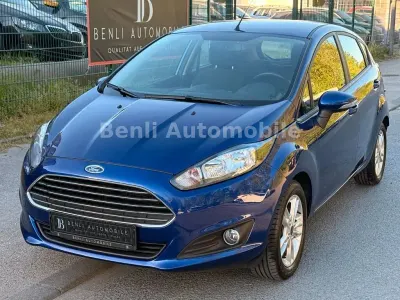 Gebraucht Ford Fiesta SYNC Edition 65 PS (47 kW) 2015 Blau Kleinwagen