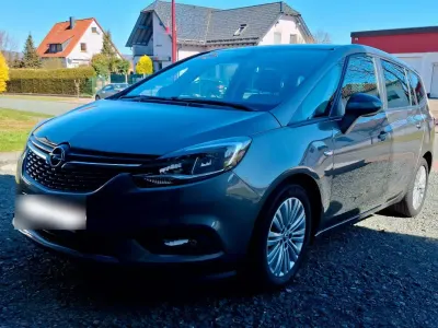 Gebraucht Opel Zafira Tourer Selection 140 PS (102 kW) 2017 Grau Van / Kleinbus