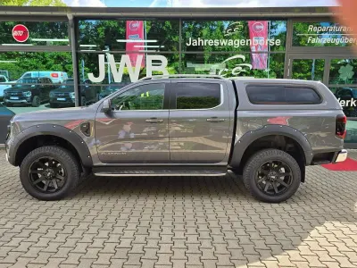 Neu Ford Ranger Platinum 241 PS (177 kW) 2025 Carbon grau metallic Pickup