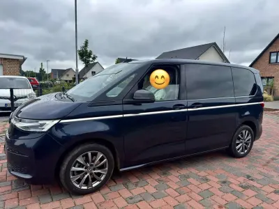 Gebraucht VW Multivan Style 150 PS (110 kW) 2022 Blau Van / Kleinbus