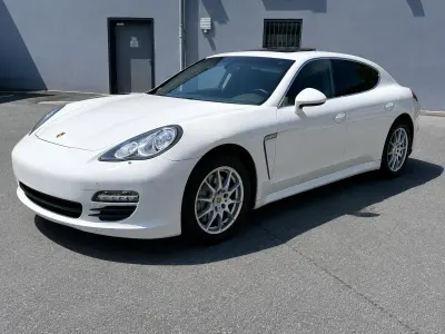 Gebraucht Porsche Panamera S Sport 400 PS (294 kW) 2012 Weiß Kleinwagen