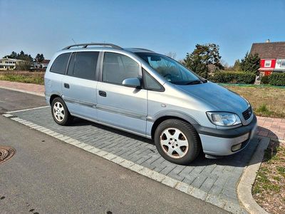 Usata Opel Zafira 116 CV (85 kW) 2000 Argento Monovolume