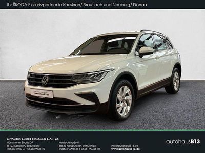 Pure white (weiß) Gebraucht 2022 VW Tiguan Life SUV | 29.950 € (Fairer Preis)