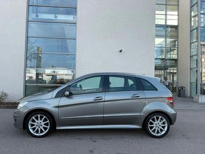 Usata Mercedes B180 109 CV (80 kW) 2008 Grigio Monovolume