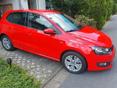 Gebraucht VW Polo Life 90 PS (66 kW) 2013 Rot Kleinwagen