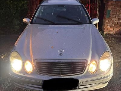 Mercedes E320
