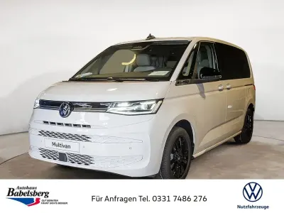 Gebraucht VW Multivan Life 150 PS (110 kW) 2026 Weiß Van / Kleinbus