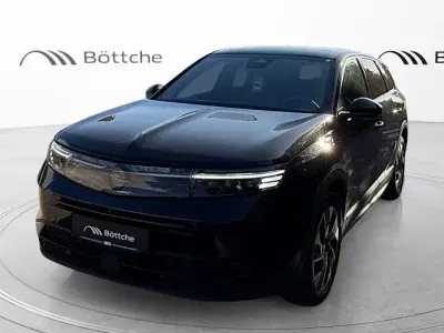 Gebraucht Opel Grandland X 136 PS (100 kW) 2025 Lackierung schwarz perla nera/typ aussenverkleidung metalliclackierung SUV