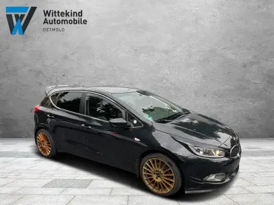 Gebraucht Kia Ceed DREAM-TEAM Edition 135 PS (99 kW) 2015 Schwarz Kleinwagen