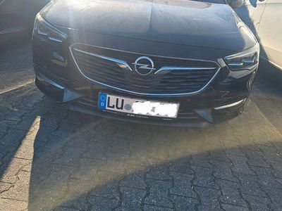 Usado Opel Insignia Dynamic 165 HP (121 kW) 2017 Preto Sedan