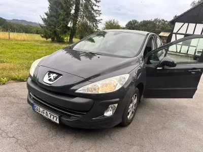 Gebraucht Peugeot 308 Filou 98 PS (72 kW) 2009 Schwarz Limousine