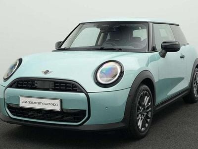 Grün Gebraucht 2024 Mini Cooper Classic Kleinwagen | 27.504 € (Fairer Preis)