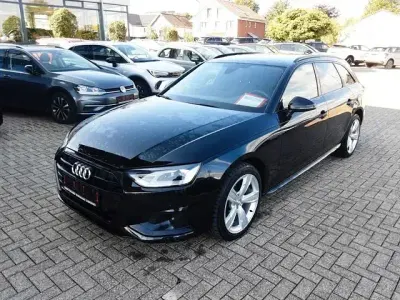 Gebraucht Audi A4 Advanced 163 PS (119 kW) 2021 Schwarz Kombi