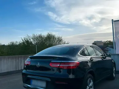 Gebraucht Mercedes GLC250 204 PS (150 kW) 2018 Schwarz SUV