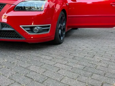 Gebraucht Ford Focus ST 226 PS (166 kW) 2006 Rot Limousine