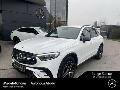 Gebraucht Mercedes GLC300 AMG 258 PS (189 kW) 2023 Unilack polarweiß SUV