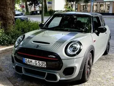 Gebraucht Mini John Cooper Works 231 PS (169 kW) 2019 Kleinwagen