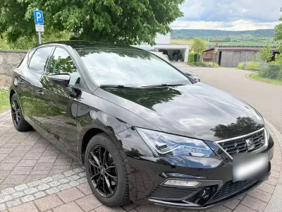 Gebraucht Seat Leon 135 PS (99 kW) 2020 Schwarz Limousine