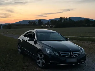 Gebraucht Mercedes E300 252 PS (185 kW) 2012 Schwarz Coupé