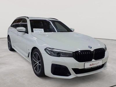 Gebraucht BMW 530 Sport Line 286 PS (210 kW) 2023 Alpinweiß Kombi