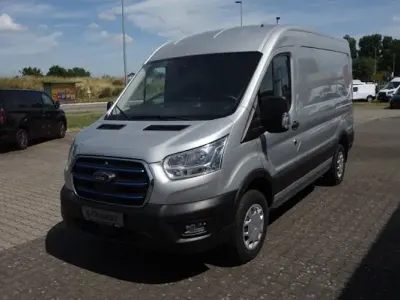 Gebraucht Ford E-Transit Trend 135 kW (184 PS) 2024 Silber Van