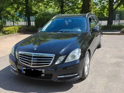 Gebraucht Mercedes E350 Avantgarde 231 PS (169 kW) 2010 Schwarz Limousine