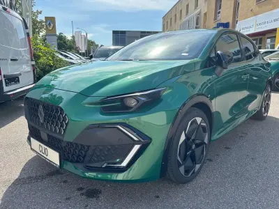 Neu Renault Clio Techno 114 PS (83 kW) 2026 Absolutgrün Kleinwagen