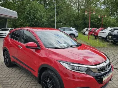 Gebraucht Honda HR-V Elegance 131 PS (96 kW) 2019 Rally red SUV