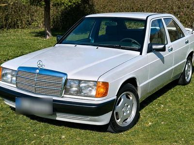 Usata Mercedes 190 75 CV (55 kW) 1989 Bianco Berlina