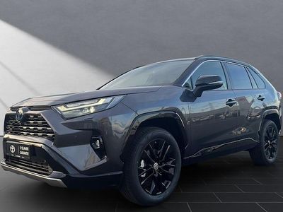 Grau Neu 2025 Toyota RAV4 Hybrid Style SUV | 47.990 € (Etwas zu teuer)
