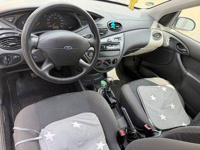 Gebraucht Ford Focus Ambiente 75 PS (55 kW) 2002 Grau Limousine