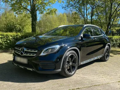 Second-hand Mercedes GLA200 AMG line 156 CP (114 kW) 2018 Negru SUV