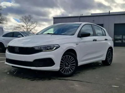 Gebraucht Fiat Tipo Cross 131 PS (96 kW) 2024 Weiß Kleinwagen