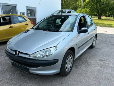 Gebraucht Peugeot 206 75 PS (55 kW) 2006 Silber Kleinwagen