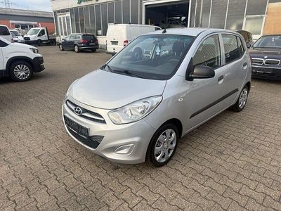 Gebraucht Hyundai i10 Classic 69 PS (50 kW) 2012 Silber Kleinwagen