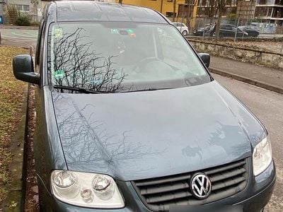 Grau Gebraucht 2009 VW Caddy Maxi Van / Kleinbus | 8.800 € (Teuer)