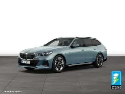 Gebraucht BMW 550e M Sport 489 PS (359 kW) 2025 Grün Kombi