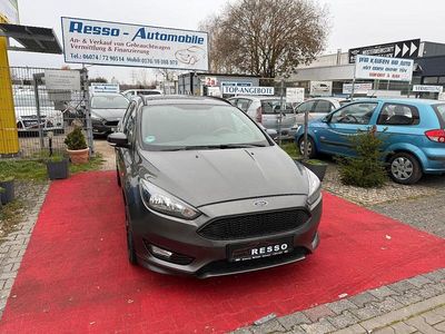 Grau Gebraucht 2018 Ford Focus ST-Line Kombi | 6.590 € (Fairer Preis)