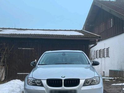 Gebraucht BMW 325 218 PS (160 kW) 2005 Silber Limousine