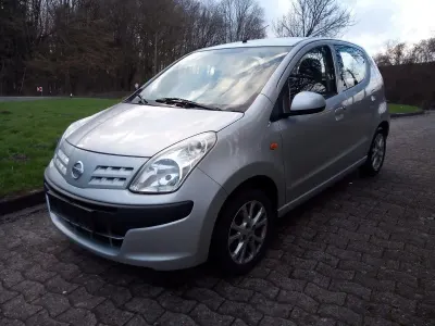 Gebraucht Nissan Pixo 68 PS (50 kW) 2009 Silber Kleinwagen